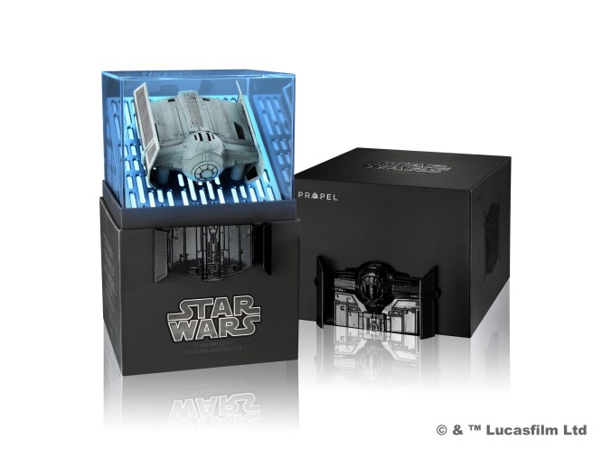Z-160722-Propel-0580-Star_Wars-Tie_Advanced-Box-Open V3.jpg
